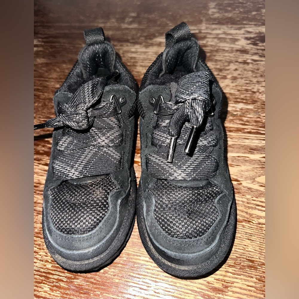 UGG Black Lowmel Kids Boots Sz 13